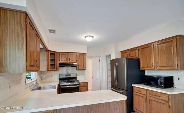 1220 Fox Hollow Drive, Toms River, NJ 08755