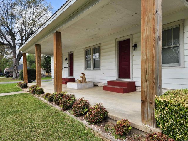 206 W High St, Sheridan, AR 72150