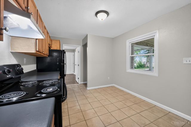 9670 Loralinda Drive, Cincinnati, OH 45251
