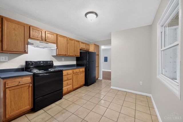 9670 Loralinda Drive, Cincinnati, OH 45251