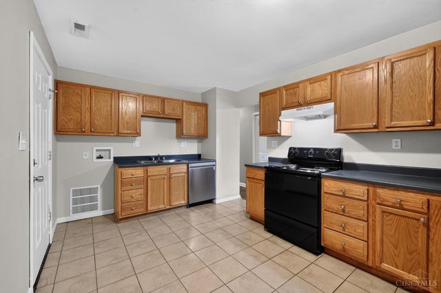 9670 Loralinda Drive, Cincinnati, OH 45251