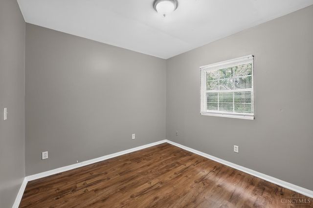 9670 Loralinda Drive, Cincinnati, OH 45251
