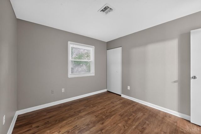 9670 Loralinda Drive, Cincinnati, OH 45251