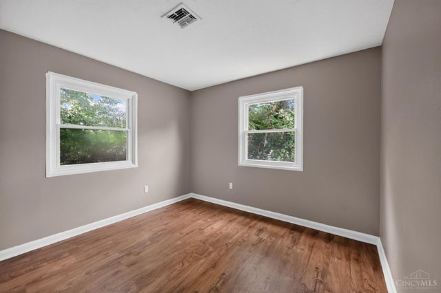 9670 Loralinda Drive, Cincinnati, OH 45251