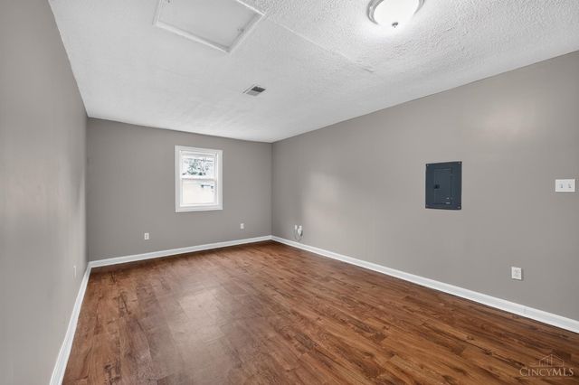 9670 Loralinda Drive, Cincinnati, OH 45251