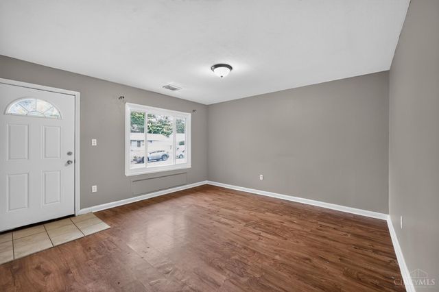 9670 Loralinda Drive, Cincinnati, OH 45251
