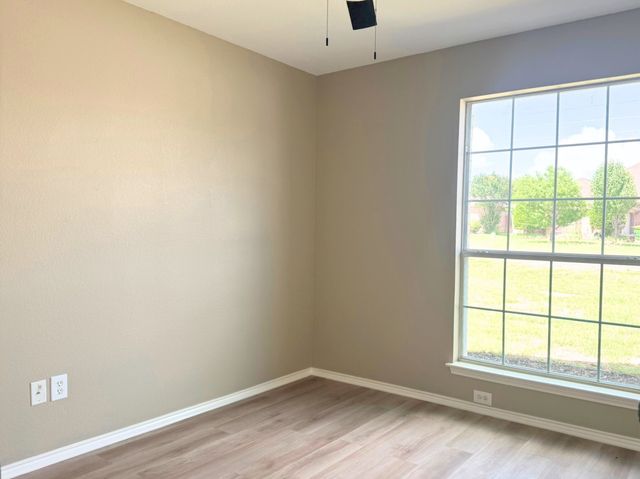 3000 Meandering Way, Granbury, TX 76049