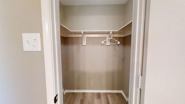 3000 Meandering Way, Granbury, TX 76049