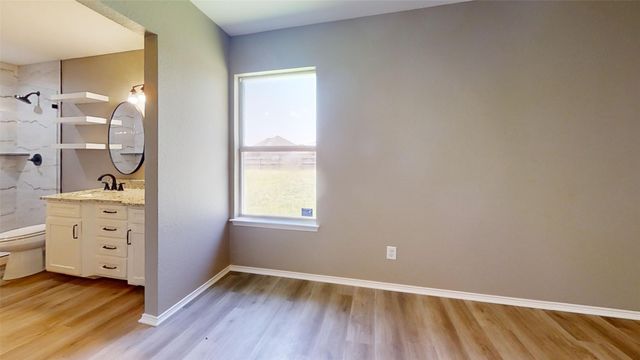 3000 Meandering Way, Granbury, TX 76049