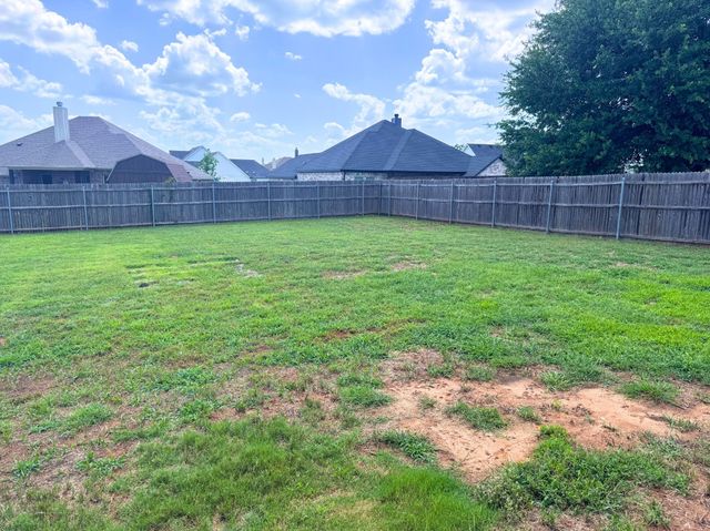 3000 Meandering Way, Granbury, TX 76049
