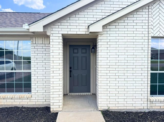 3000 Meandering Way, Granbury, TX 76049