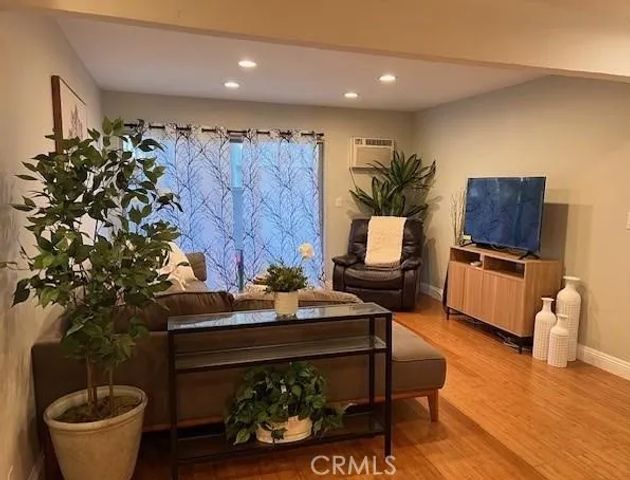 28947 Thousand Oaks 134, Agoura Hills, CA 91301