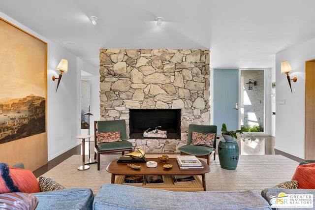 2352 S Yosemite Drive, Palm Springs, CA 92264