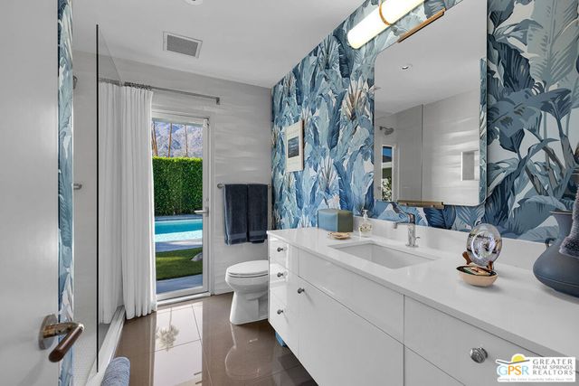 2352 S Yosemite Drive, Palm Springs, CA 92264