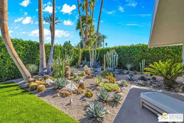 2352 S Yosemite Drive, Palm Springs, CA 92264