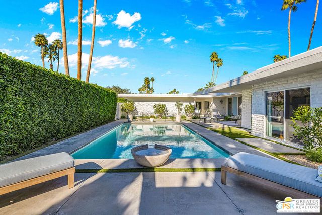 2352 S Yosemite Drive, Palm Springs, CA 92264