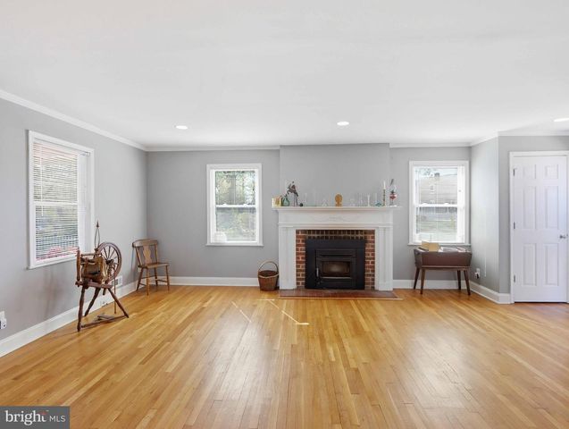 2805 MOUNT HOLLY ST, Baltimore, MD 21216
