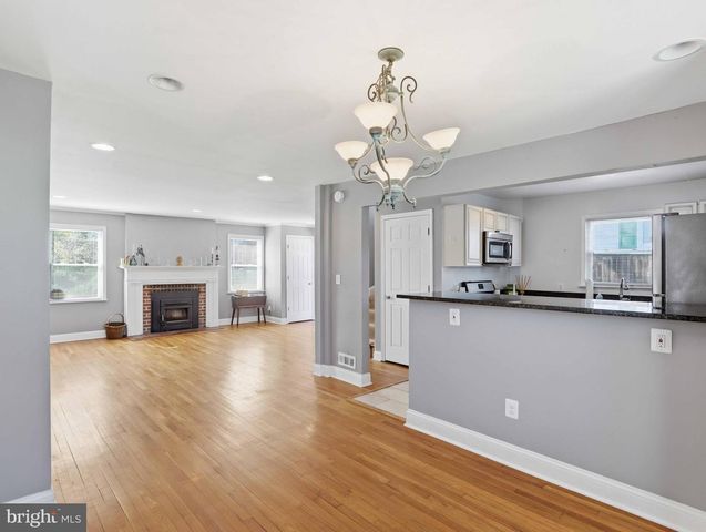 2805 MOUNT HOLLY ST, Baltimore, MD 21216