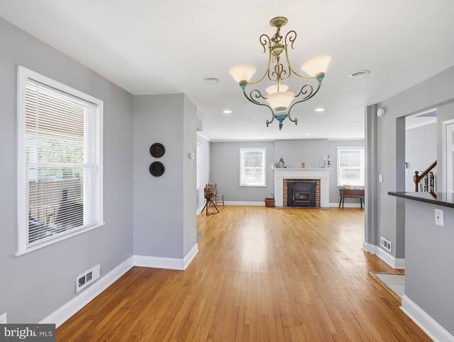 2805 MOUNT HOLLY ST, Baltimore, MD 21216