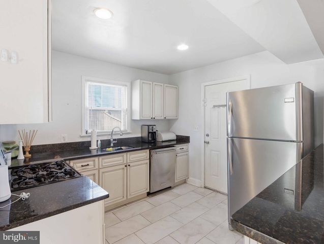 2805 MOUNT HOLLY ST, Baltimore, MD 21216