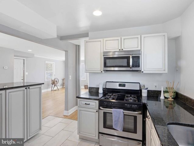 2805 MOUNT HOLLY ST, Baltimore, MD 21216