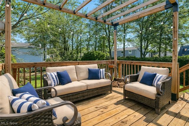 5430 Oak Ridge Drive, Willoughby, OH 44094