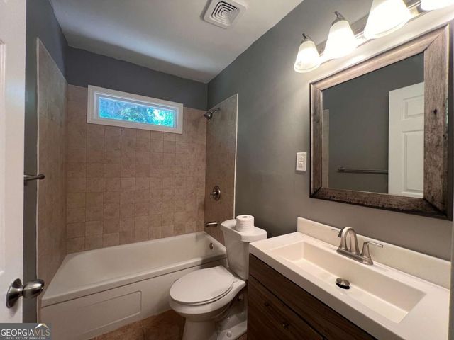 1947 Kenwood Place SE, Smyrna, GA 30082