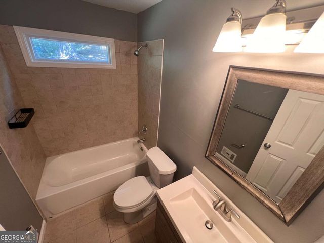 1947 Kenwood Place SE, Smyrna, GA 30082