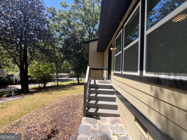 1947 Kenwood Place SE, Smyrna, GA 30082