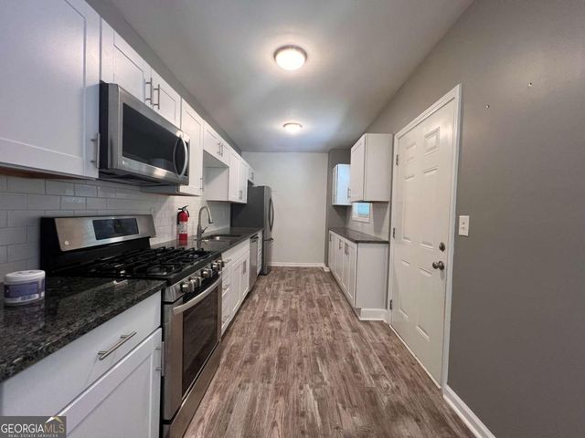 1947 Kenwood Place SE, Smyrna, GA 30082