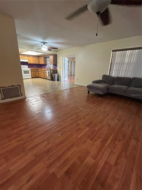 Image 18 of property listing at 3005 WEDGE COURT, Orlando, FL 32817