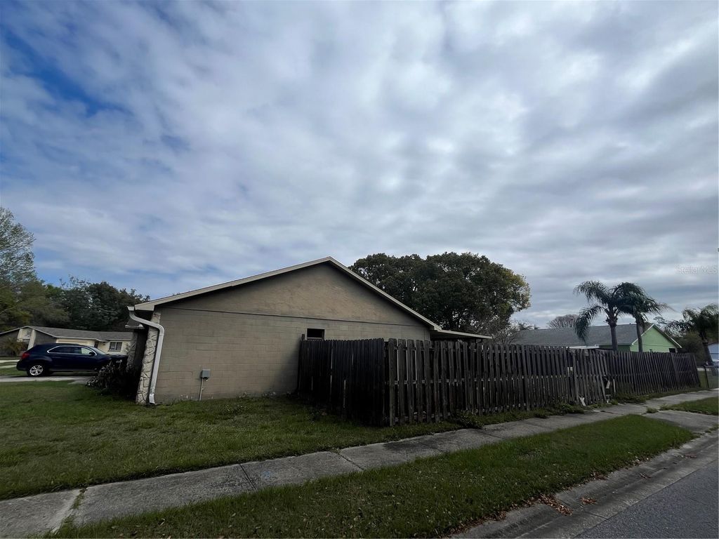 Image 24 of property listing at 3005 WEDGE COURT, Orlando, FL 32817