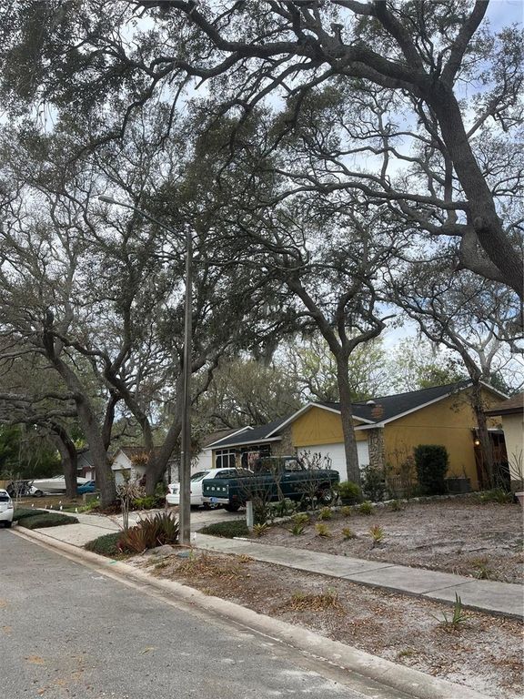 Image 5 of property listing at 3005 WEDGE COURT, Orlando, FL 32817