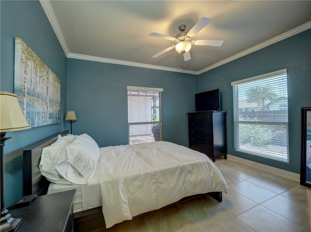 8027 Calgary Dr, Corpus Christi, TX 78414