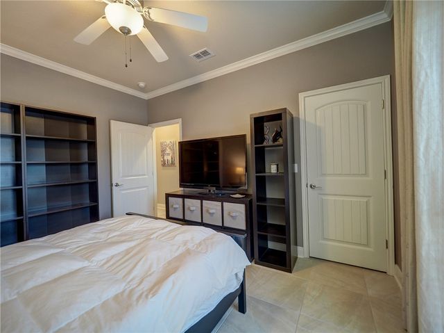 8027 Calgary Dr, Corpus Christi, TX 78414