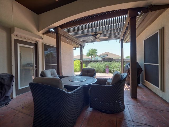 8027 Calgary Dr, Corpus Christi, TX 78414