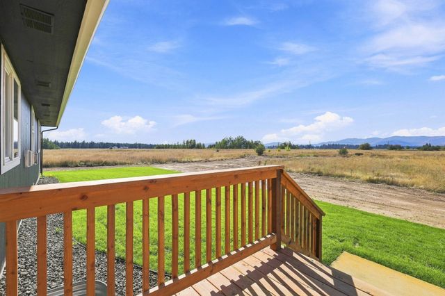 34911 N Arlington Rd, Deer Park, WA 99006