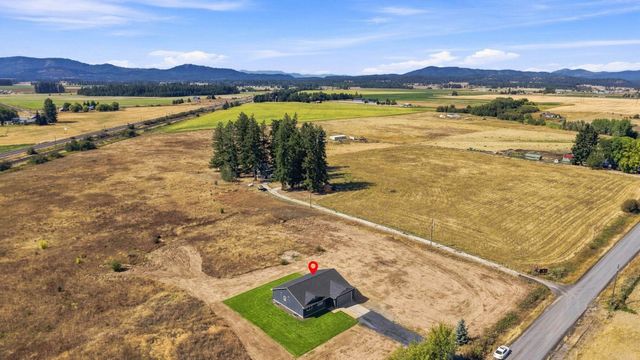 34911 N Arlington Rd, Deer Park, WA 99006