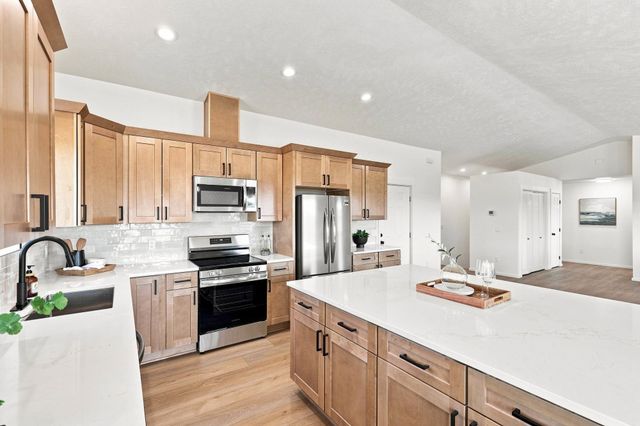 34911 N Arlington Rd, Deer Park, WA 99006