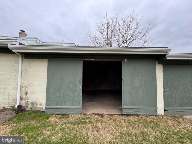1330 READ ST, Wilmington, DE 19805