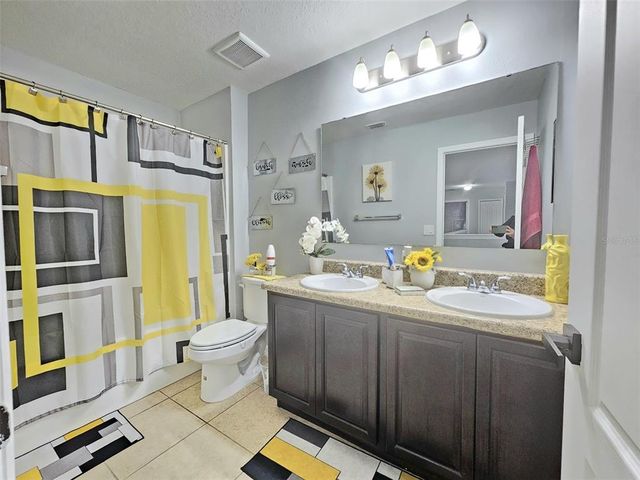 2015 BARSTOW LN, Dundee, FL 33838