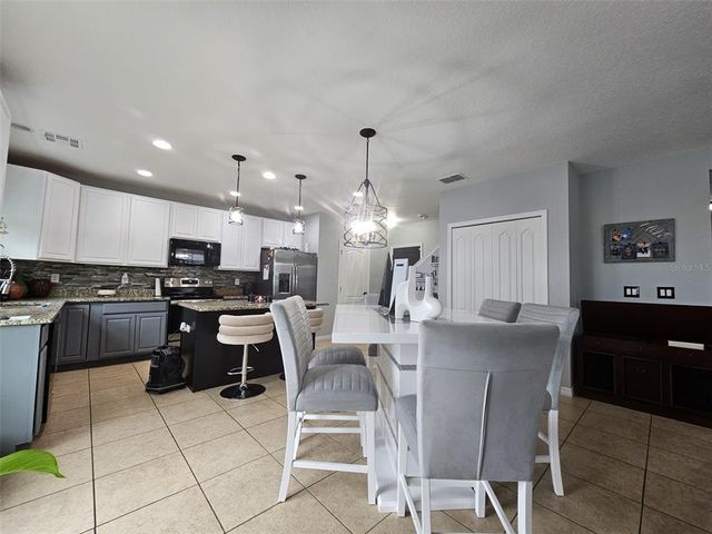 2015 BARSTOW LN, Dundee, FL 33838