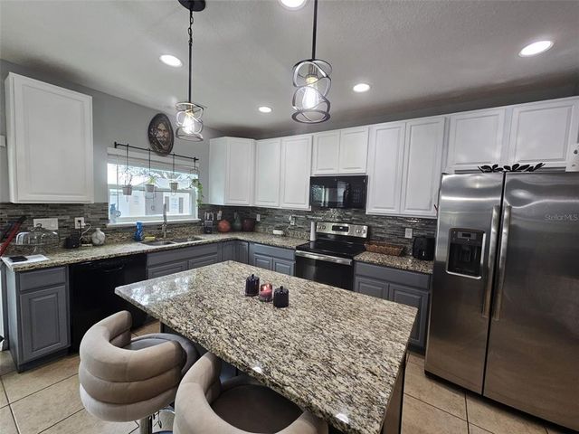 2015 BARSTOW LN, Dundee, FL 33838