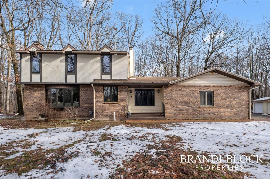 14300 Tisdel Avenue, Cedar Springs, MI 49319