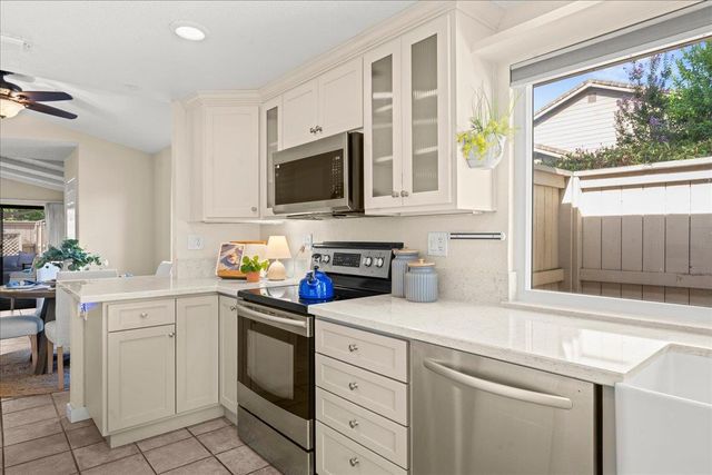 8113 Red Sherry Ln, Fair Oaks, CA 95628