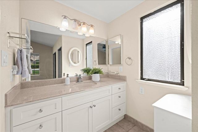 8113 Red Sherry Ln, Fair Oaks, CA 95628