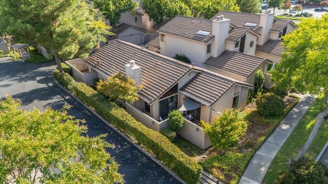 8113 Red Sherry Ln, Fair Oaks, CA 95628
