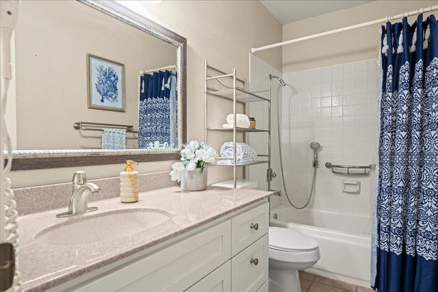 8113 Red Sherry Ln, Fair Oaks, CA 95628