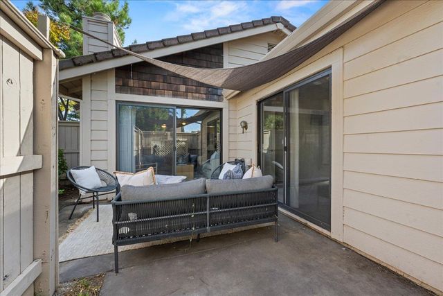 8113 Red Sherry Ln, Fair Oaks, CA 95628