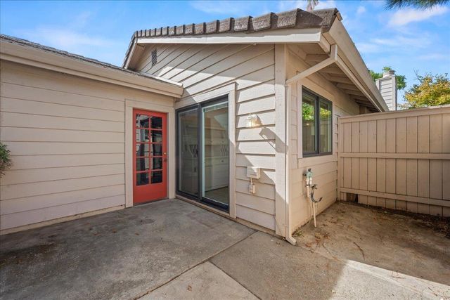 8113 Red Sherry Ln, Fair Oaks, CA 95628